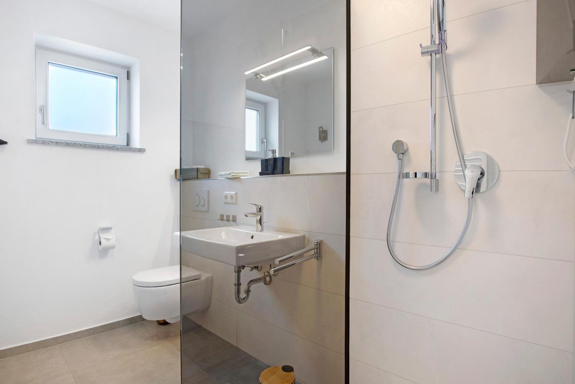 Design Ferienwohnung Am Chiemsee Breitbrunn am Chiemsee Ngoại thất bức ảnh